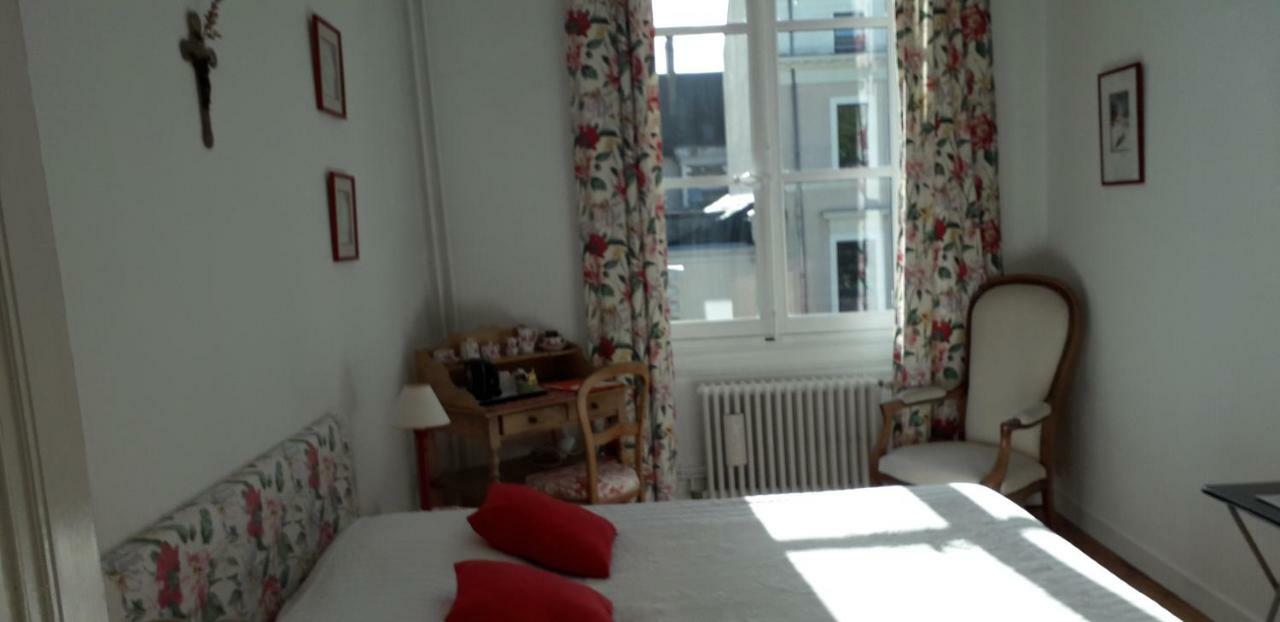 Chambre D'Hotes Marchand Angers Exteriér fotografie